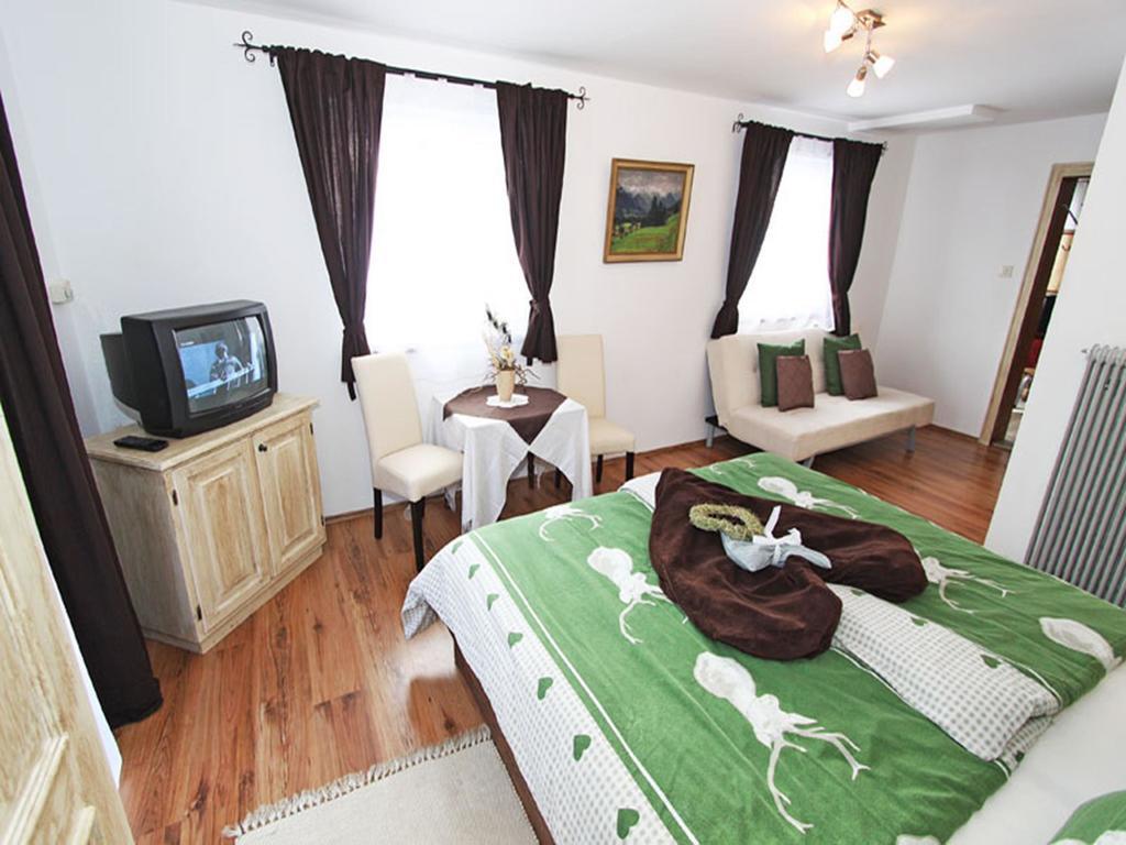 Mussbachhof Villa Saalfelden Room photo
